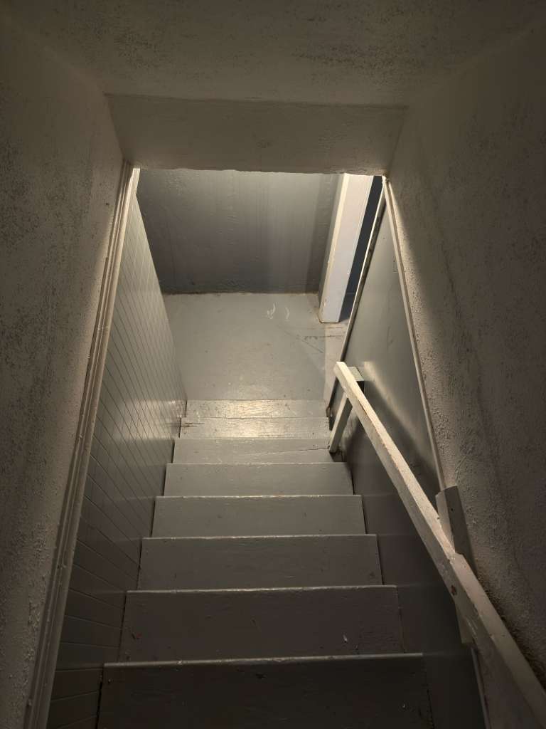 Building Photo - 5998 Bermuda Dr