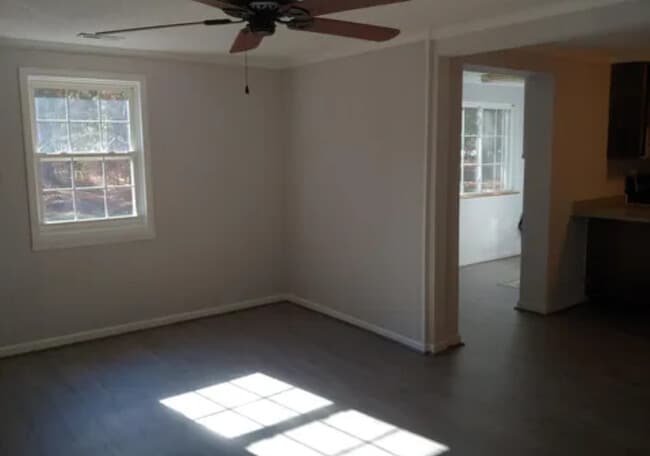 Building Photo - 2185 Foxfire Rd
