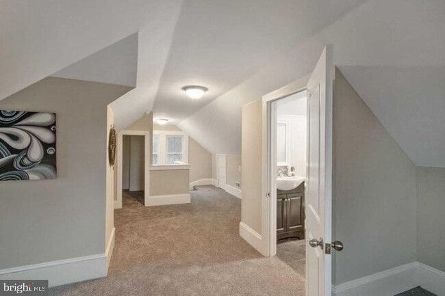 Building Photo - 14 Sewell St