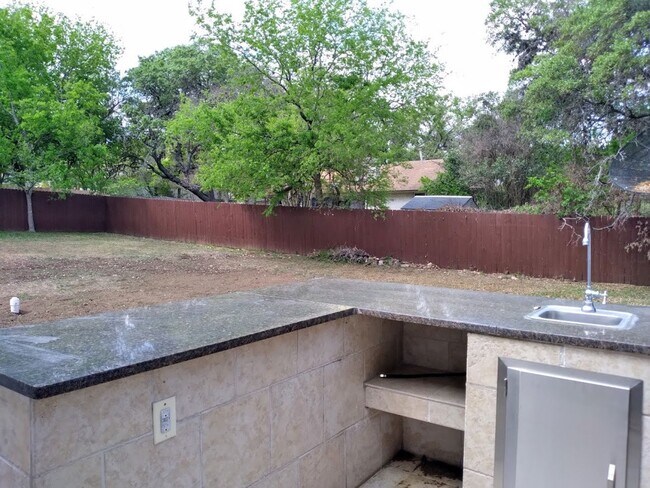Building Photo - *COMING SOON* Exquisite Estate Living in Prestigious Hollywood Park With Outdoor Kitchen!