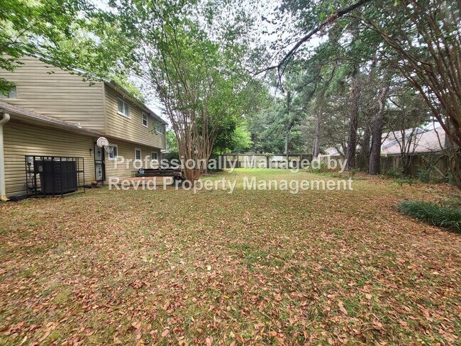 Building Photo - 6771 Bainbridge Dr