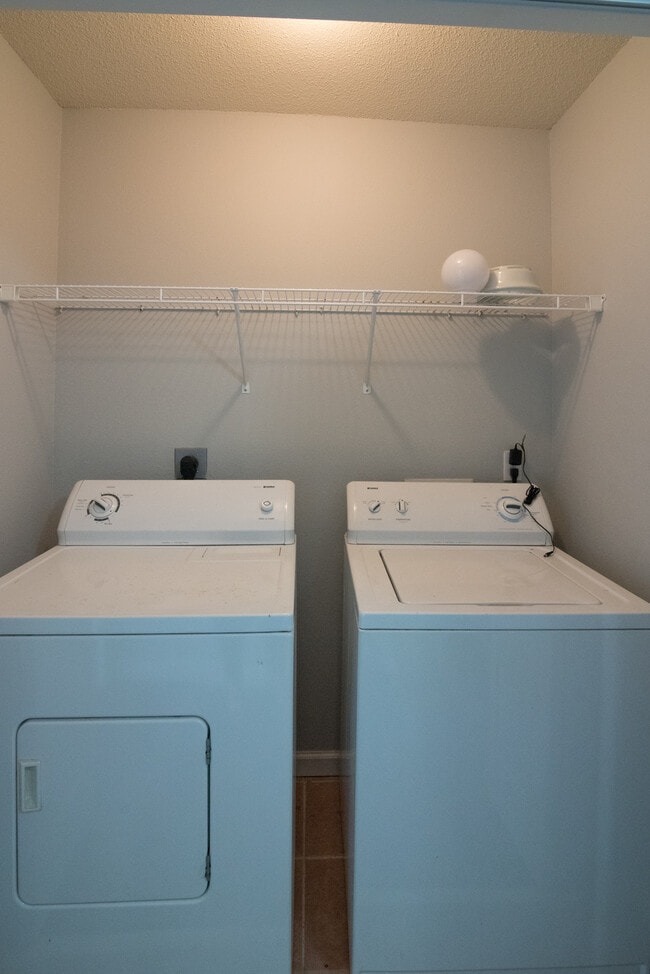 Building Photo - 1465 Nena Hills Ct