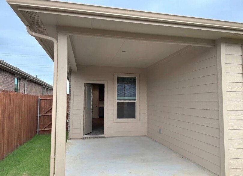 Building Photo - 1216 Southwark Dr