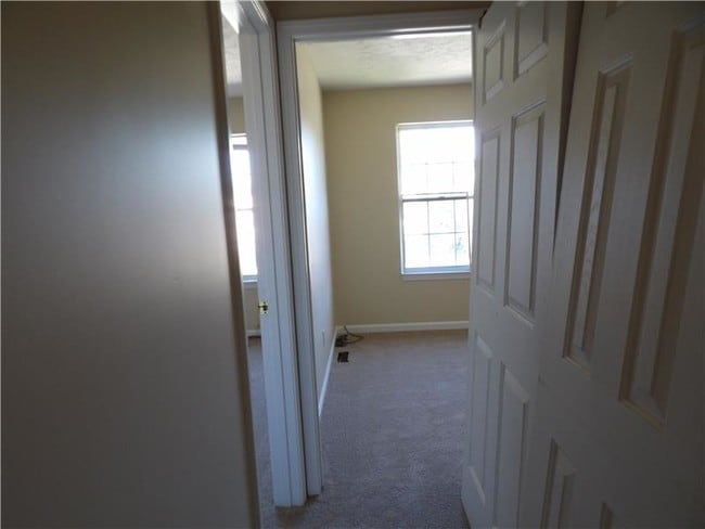 Building Photo - 62 Deer Haven Ct