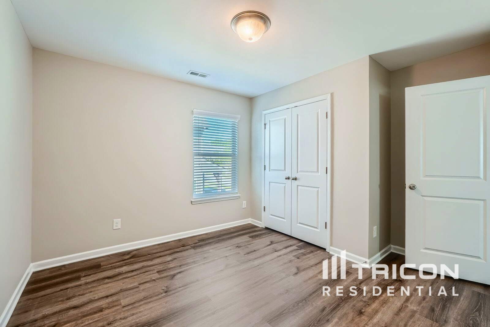 Building Photo - 3019 Burgess Dr