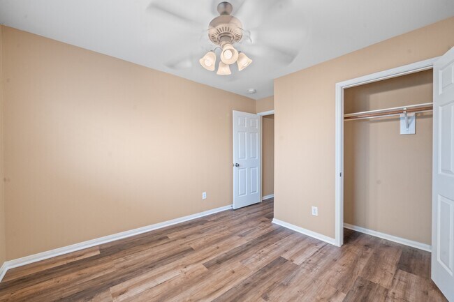 Building Photo - 12714 Mardi Gras Dr