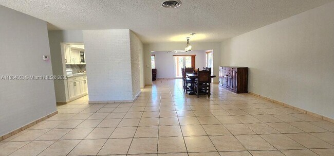 Building Photo - 14760 Lewis Rd