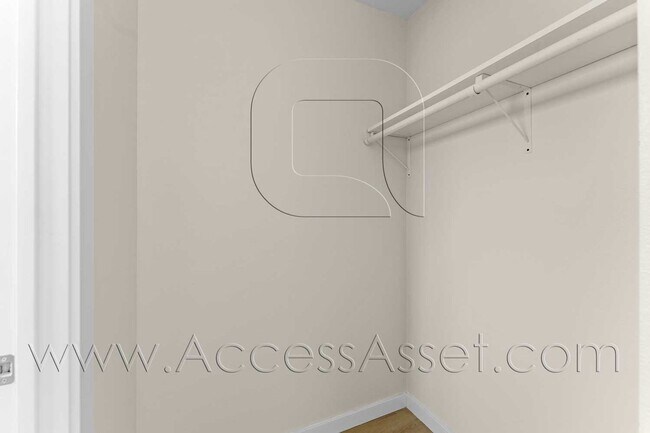 Building Photo - 108 S Lindsay St
