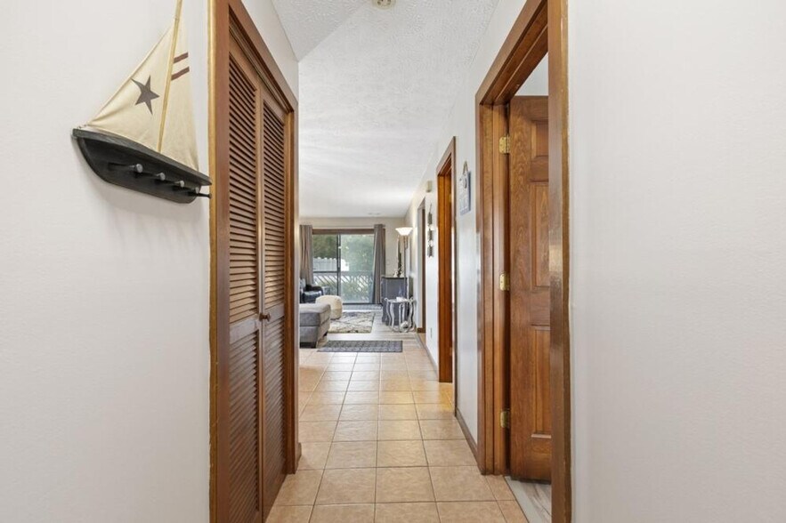 Building Photo - 202 Maison Dr