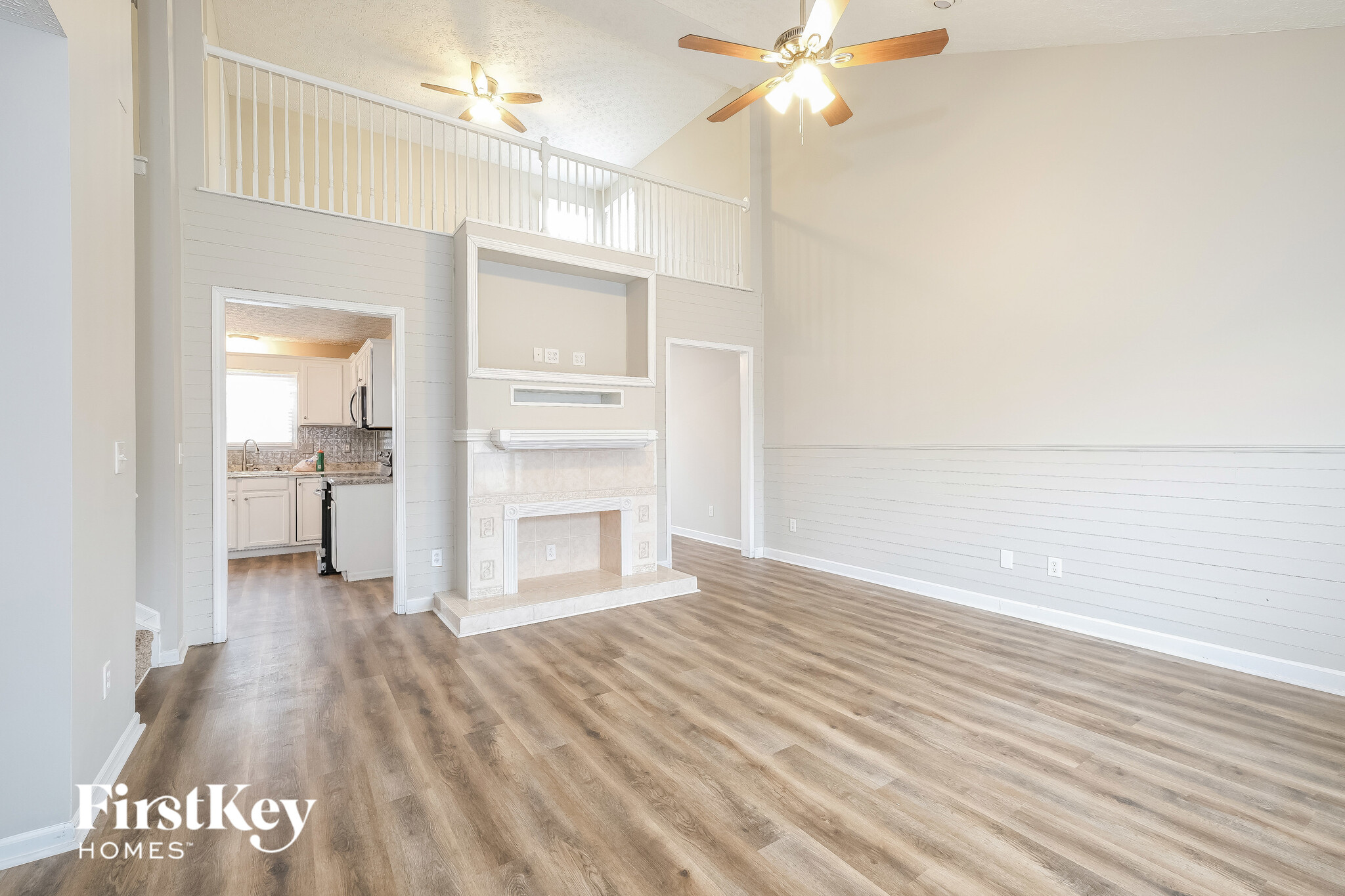 Building Photo - 2613 Fernwood Ave