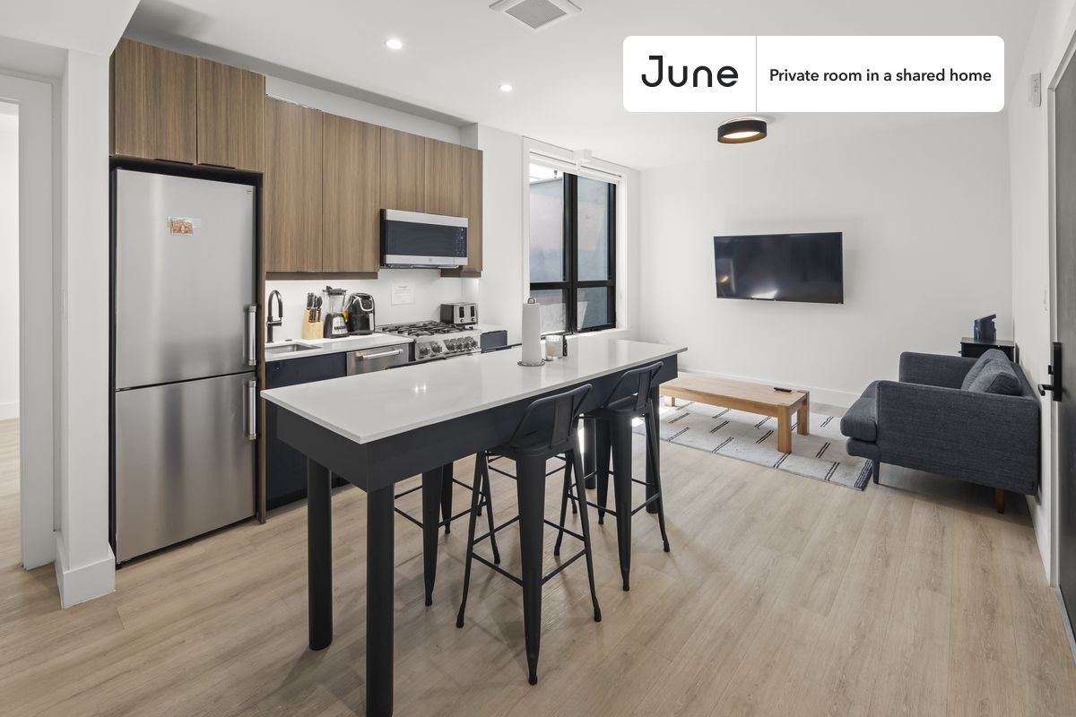 Building Photo - Room in Shared 3 bed/2 bath home in Dupont Circle