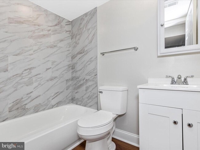 Building Photo - 5443 Jonquil Ave