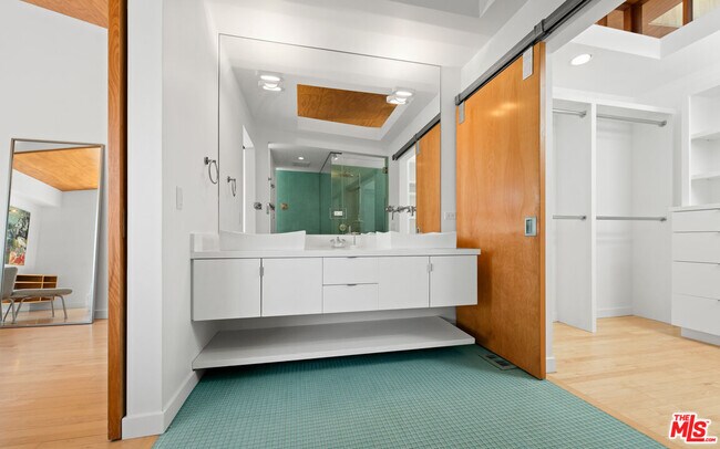 Building Photo - 503 San Juan Ave