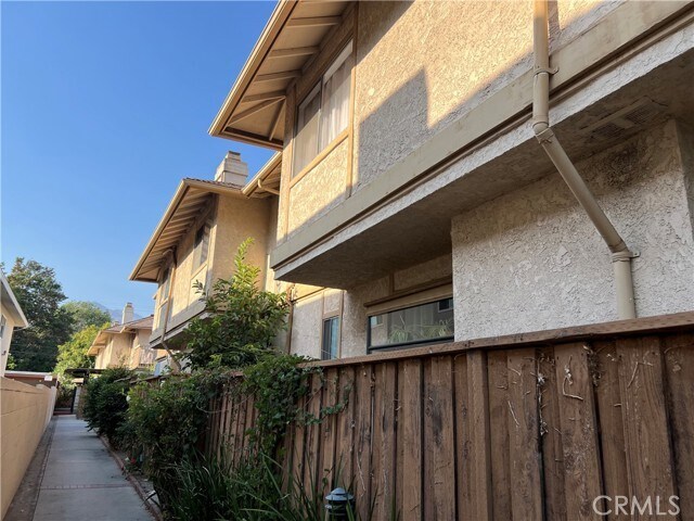 Building Photo - 735 Arcadia Ave