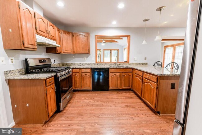 Building Photo - 1345 Carpers Farm Way