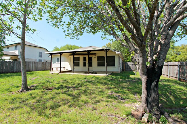 Building Photo - 3 Bedroom, 2 Bath Home in Cedar Park