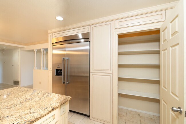 Building Photo - Beautiful & Spacious Home in Rowland Heights