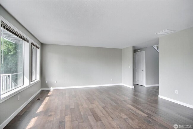 Building Photo - 5406 122nd Ave E