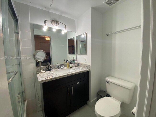 Building Photo - 711 SW 148th Ave