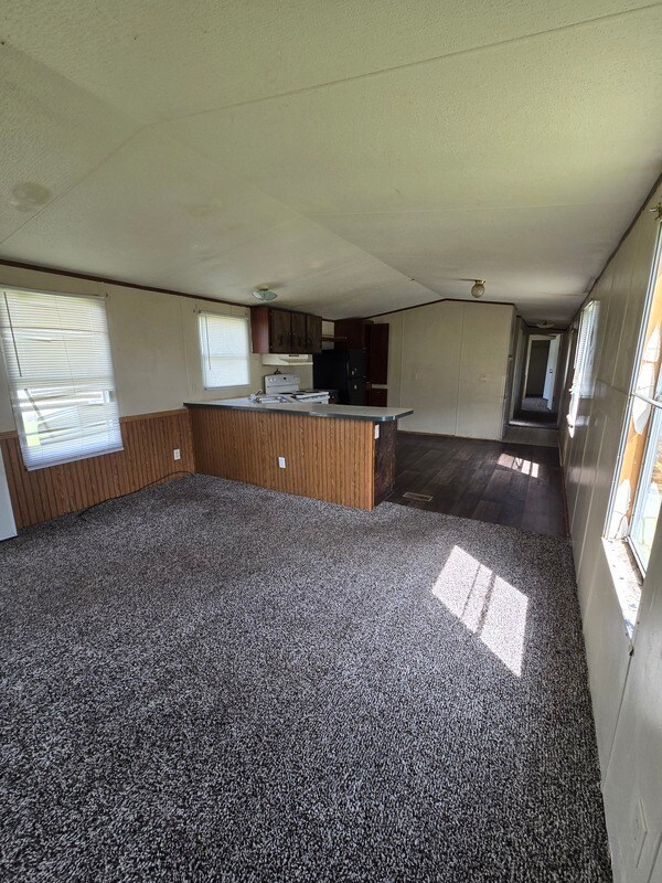 Building Photo - 2502 Cattail Cir