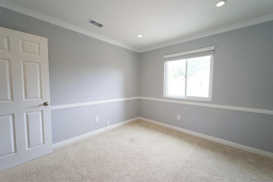 Building Photo - 7915 Camino Kiosco