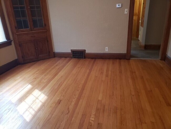 Building Photo - 2915N58thM