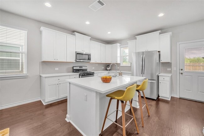 Building Photo - 11721 Coyote Call Way
