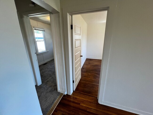 Building Photo - Adorable Shadle Bungalow - 2 Bed, 1 Bath +...