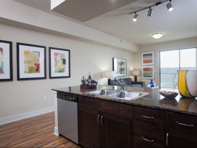 Building Photo - 44 Rainey St