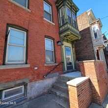 Building Photo - 762 Eastern Ave