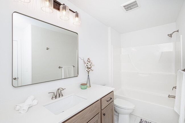 Building Photo - 4600 Chambers Bay Dr