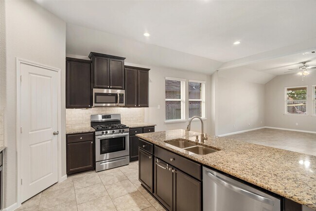 Building Photo - 2722 Kaman Ln