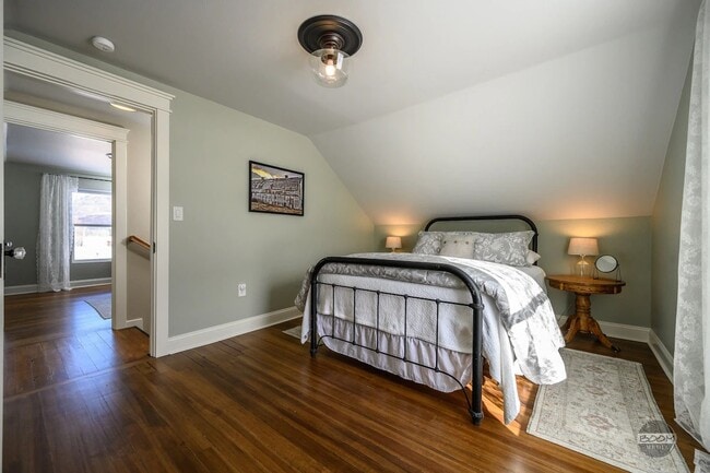 Building Photo - 4650 Bodenburg Loop