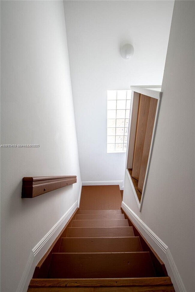 Building Photo - 16227 SW 139th Ct