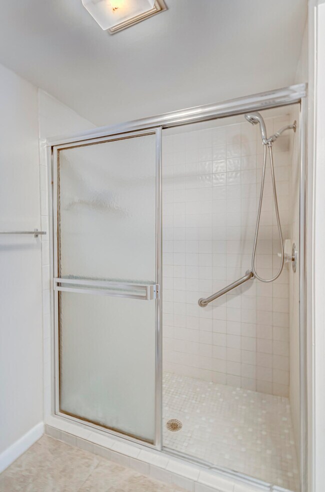 Building Photo - 601 Sabal Ridge Cir