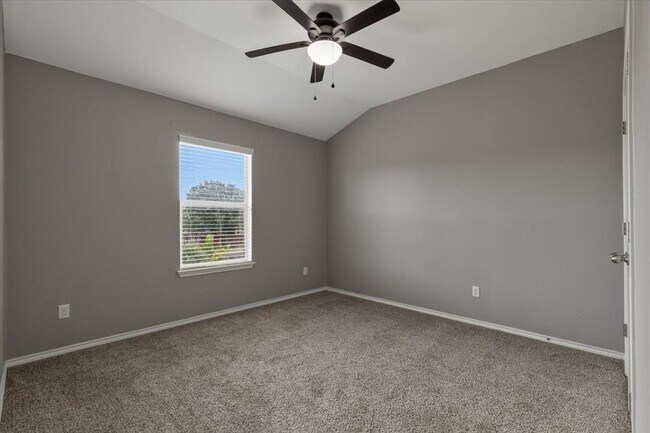 Building Photo - 108 Quarry Ln