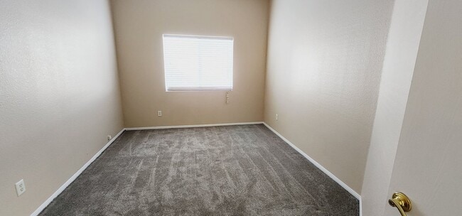 Building Photo - HAVE YOU SEEN THIS???