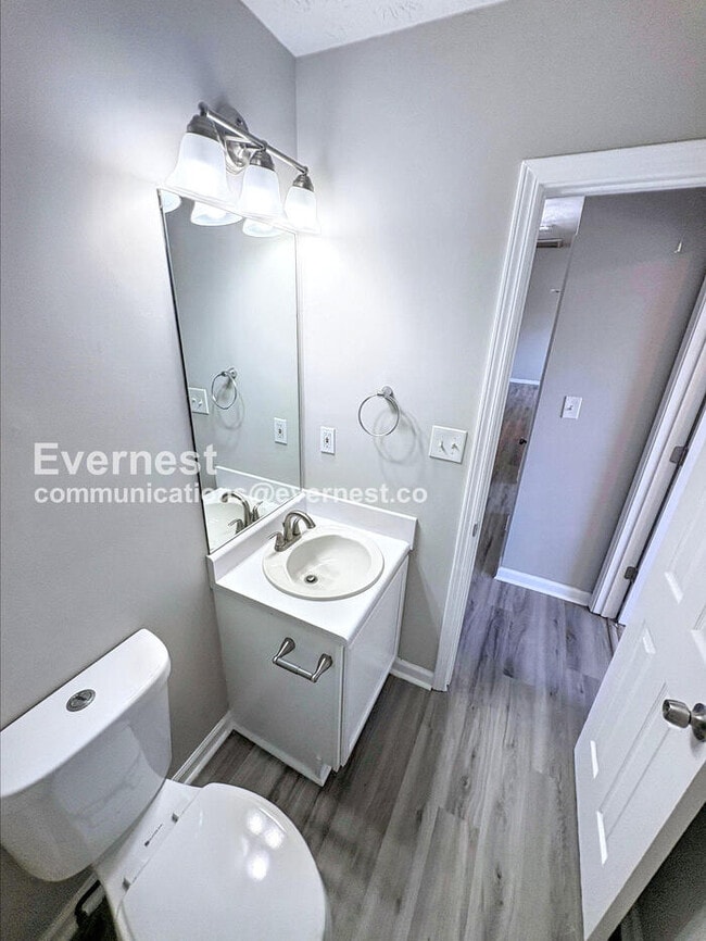 Building Photo - 7011 Regency Ln