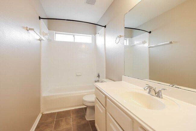 Building Photo - 5506 Timber Quail Dr