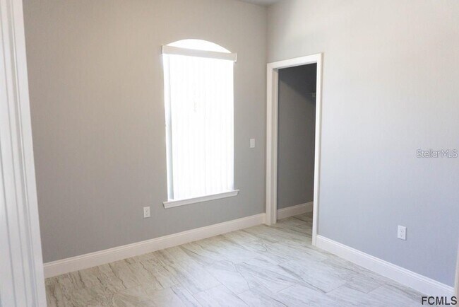 Building Photo - 59 Fanshawe Ln