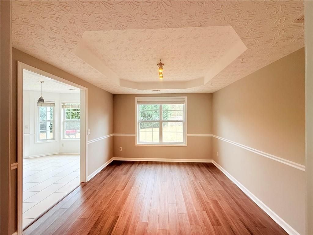 Building Photo - 945 Sweet Mill Ln