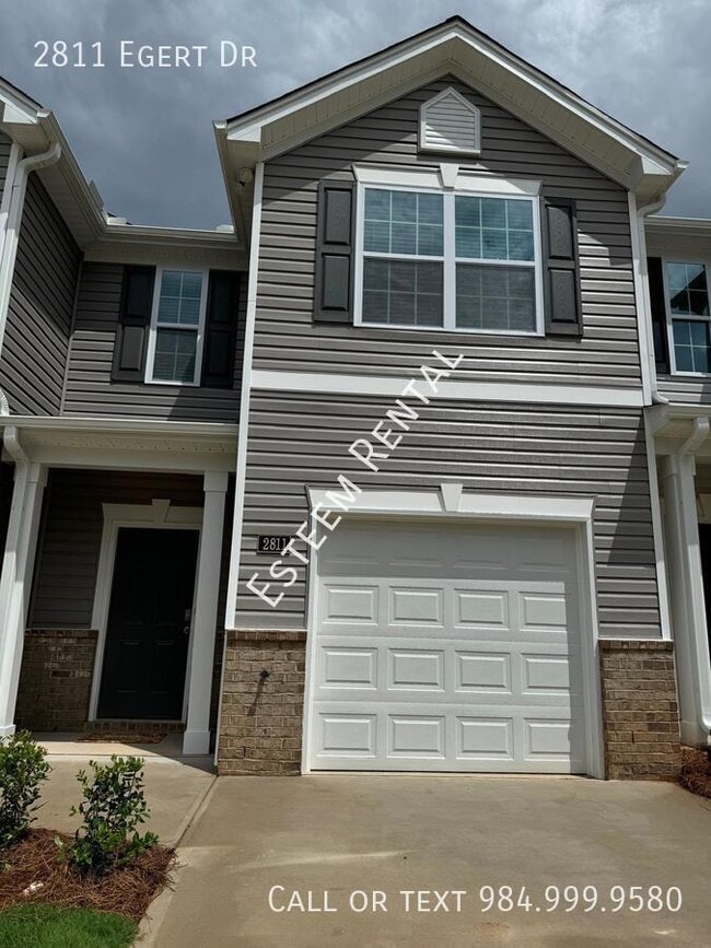 Building Photo - 2811 Egert Dr