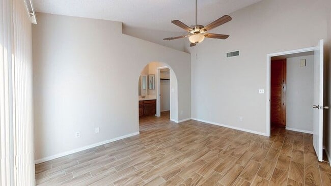 Building Photo - 1055 N Recker Rd