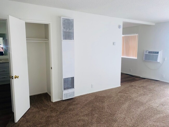 Building Photo - 25250