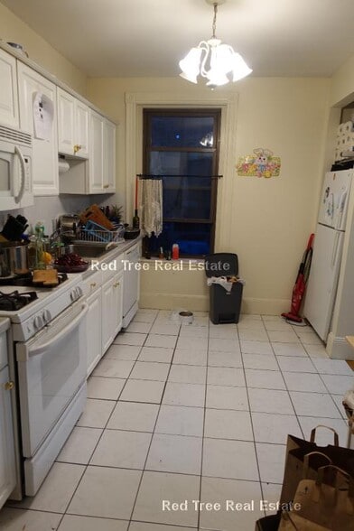 Building Photo - 12 Dean Rd