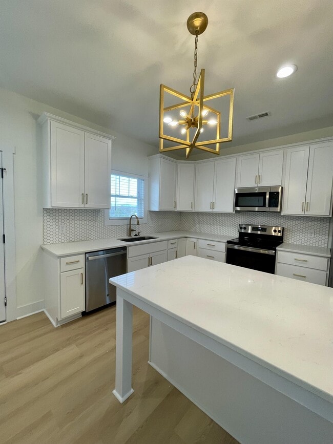 Building Photo - 556 Leesville Rd