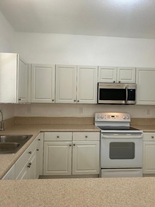 Building Photo - 12856 SW 132nd Terrace