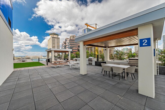 Building Photo - Azure Ala Moana #3106 - Urban living in Ho...