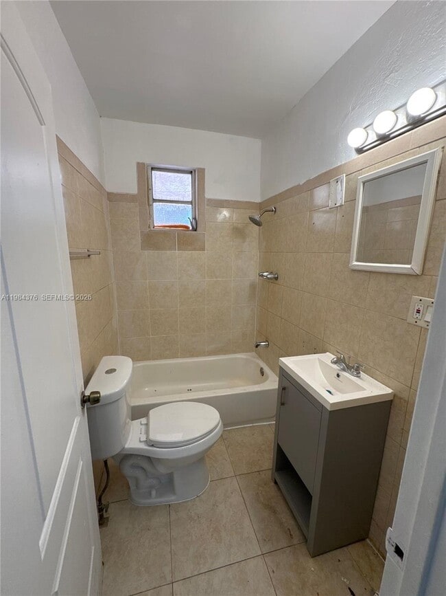 Building Photo - 1545 NW 1st St