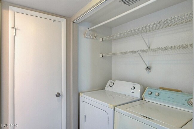 Building Photo - 1508 Winter Lily Ct